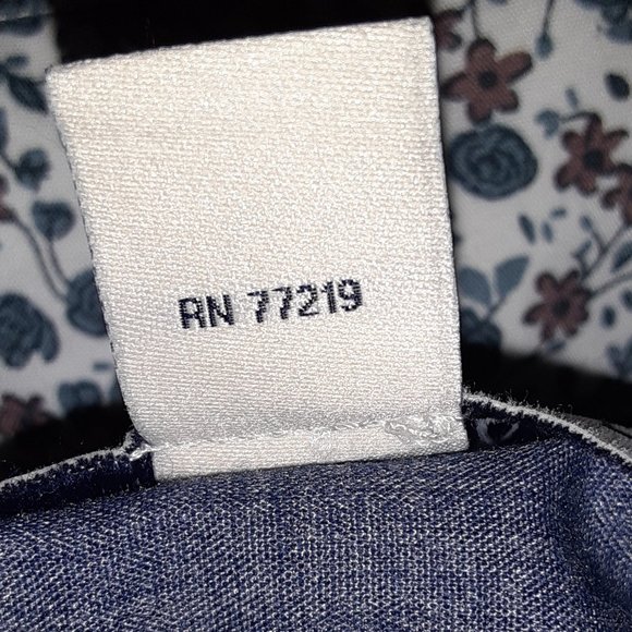 Joseph Abboud Dress Shirt - White with Floral Pattern - Men's Size Large - Picture 9 of 11